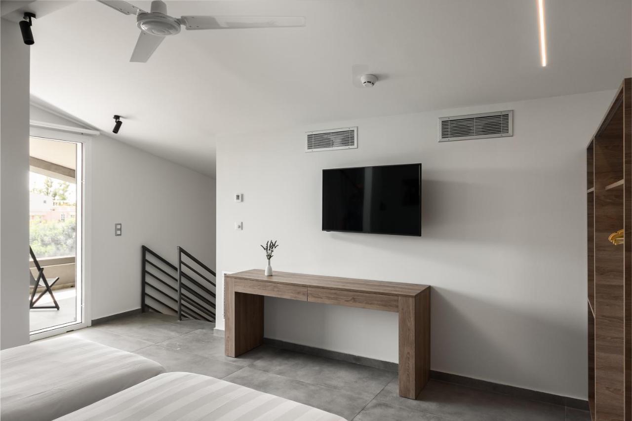 Acharavi Hotel 4*