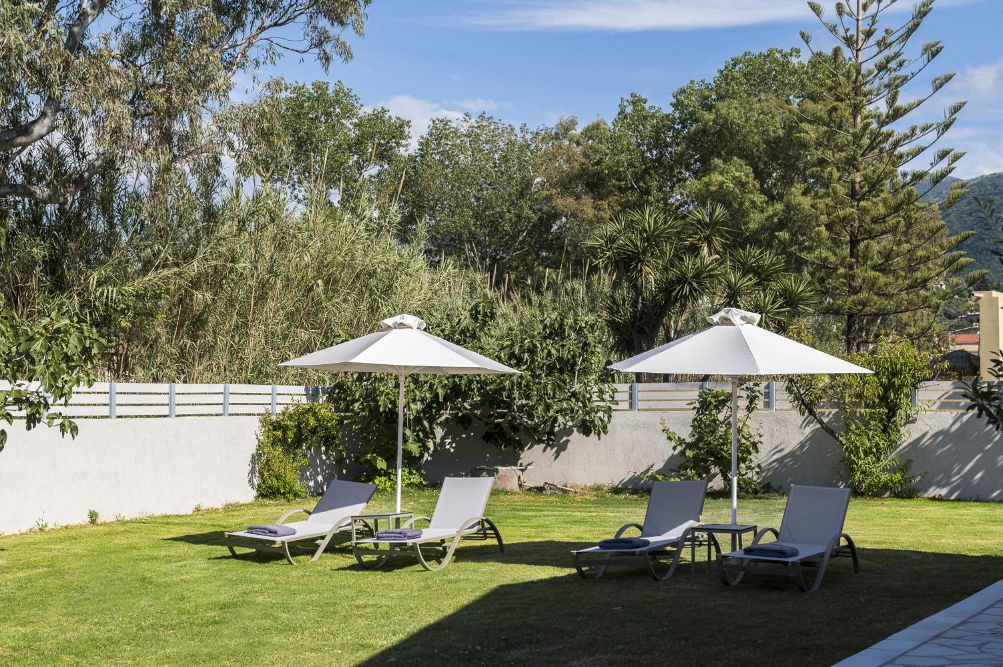Hotel Acharavi 4*